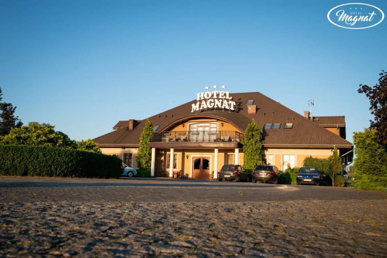 Hotel Magnat Słupca 외부 사진